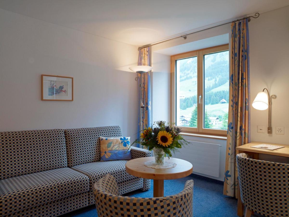 Hotel Alpina Parpan Exteriör bild